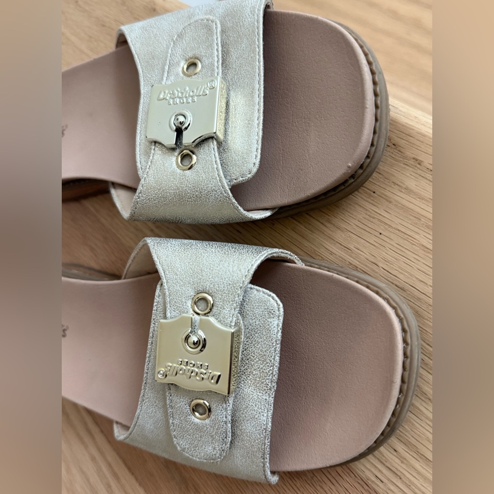 Dr. Scholl's Buckle Slide Sandals Island Icon Silver Metallic 7.5 $80 - Picture 4 of 8